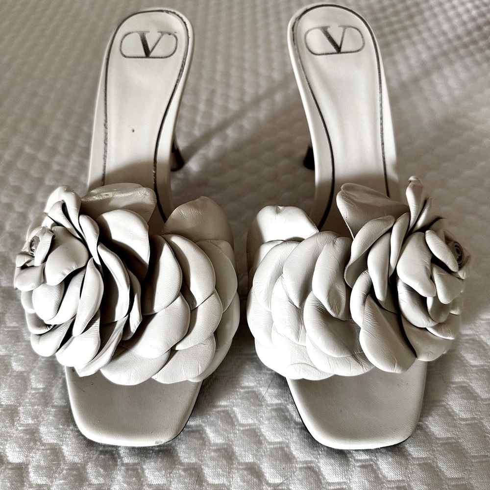 Valentino Garavani Atelier Shoes 03 Rose Edition Slide Sandal 90